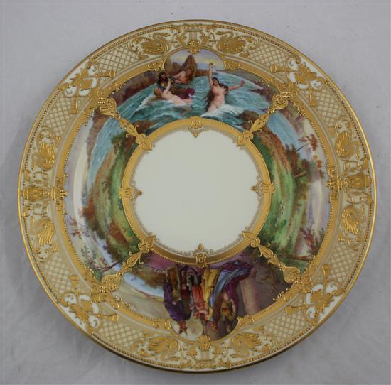 A pair of Czechoslovakian porcelain cabinet plates, 1920s, 27cm